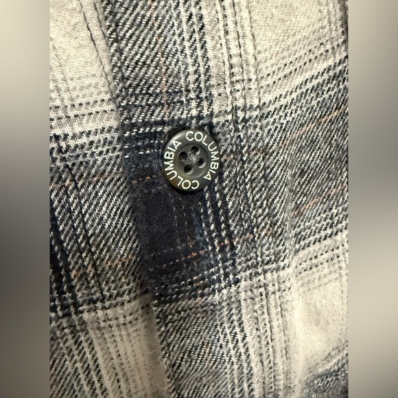 Columbia Black and White Casual Button Down Shirt - Picture 4 of 5